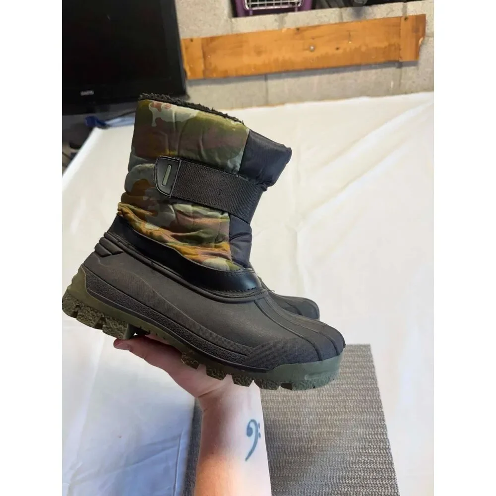 Men's size 6 snow boots